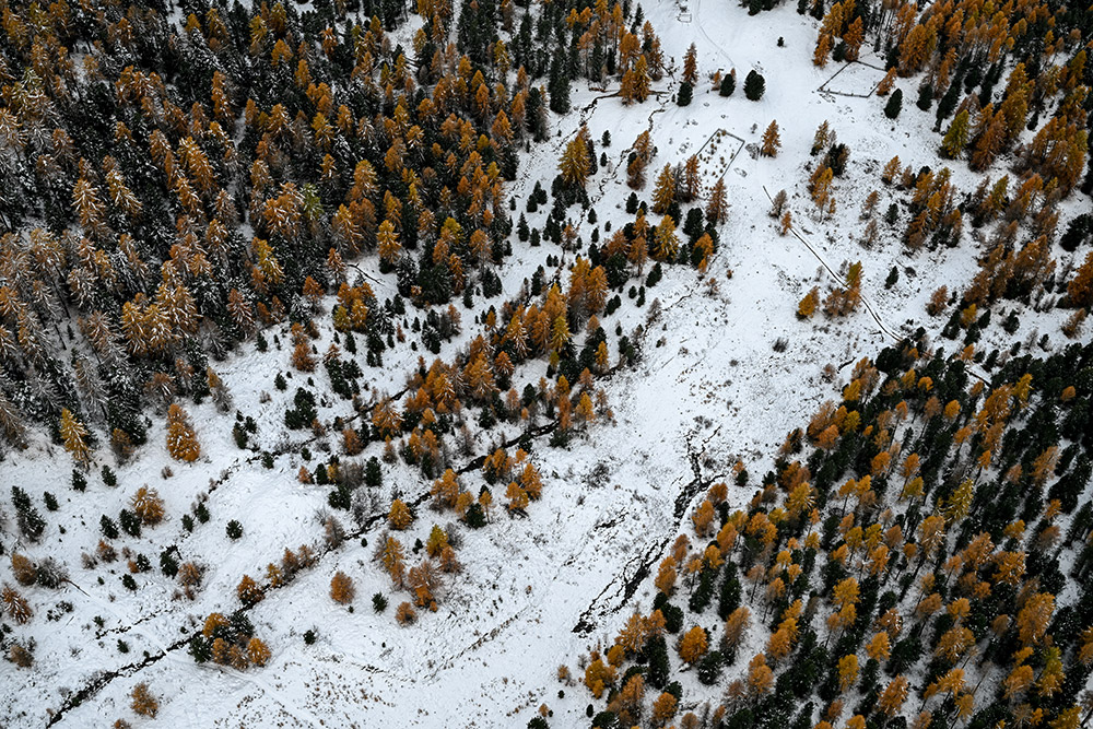 engadin laerchen herbst winter schnee luftaufnahme marcorubin_pix photoworks